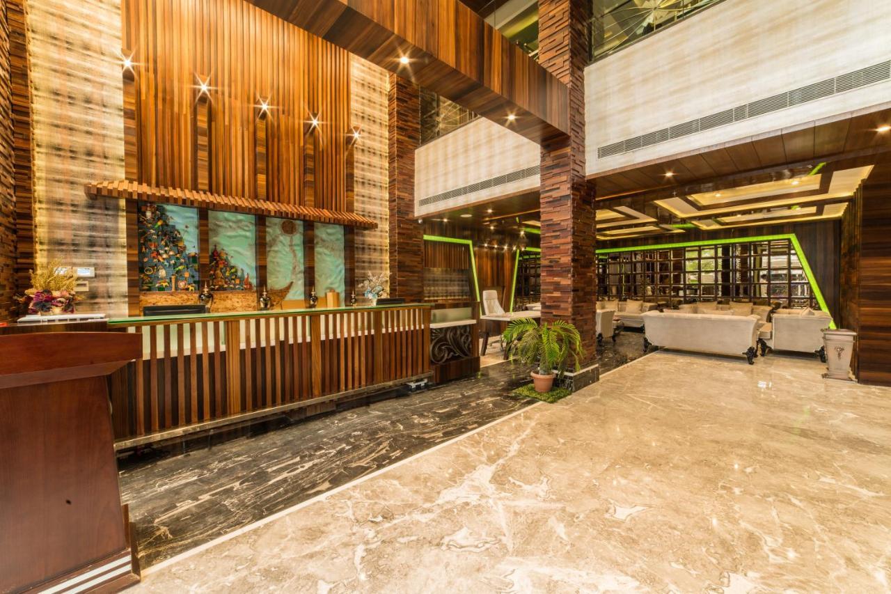 Costa Riviera Hotel Bénarès Extérieur photo
