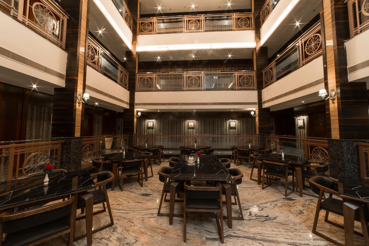 Costa Riviera Hotel Bénarès Extérieur photo