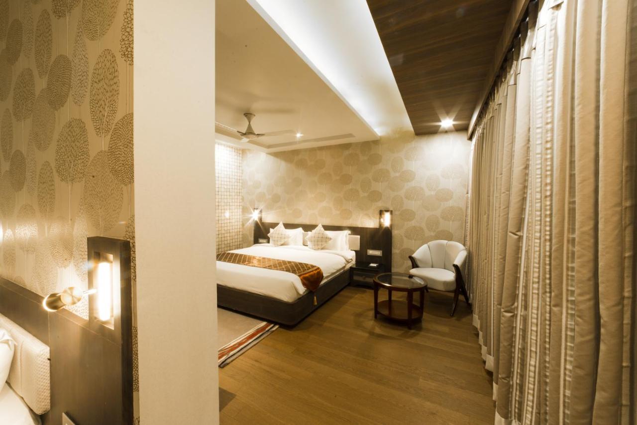 Costa Riviera Hotel Bénarès Extérieur photo