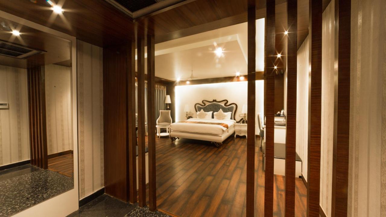 Costa Riviera Hotel Bénarès Extérieur photo